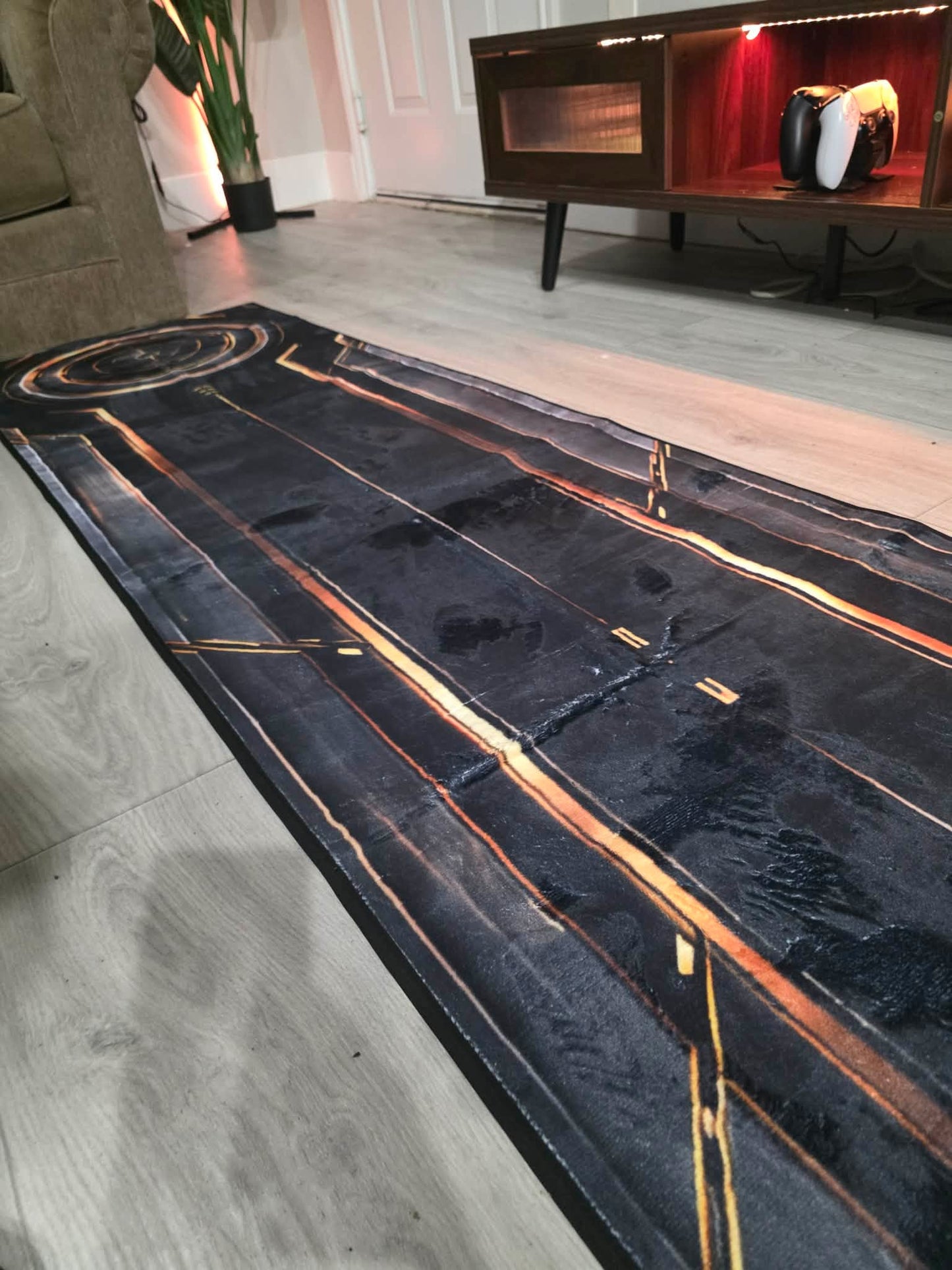 The Oryan Runner — Luxury Putting Rug