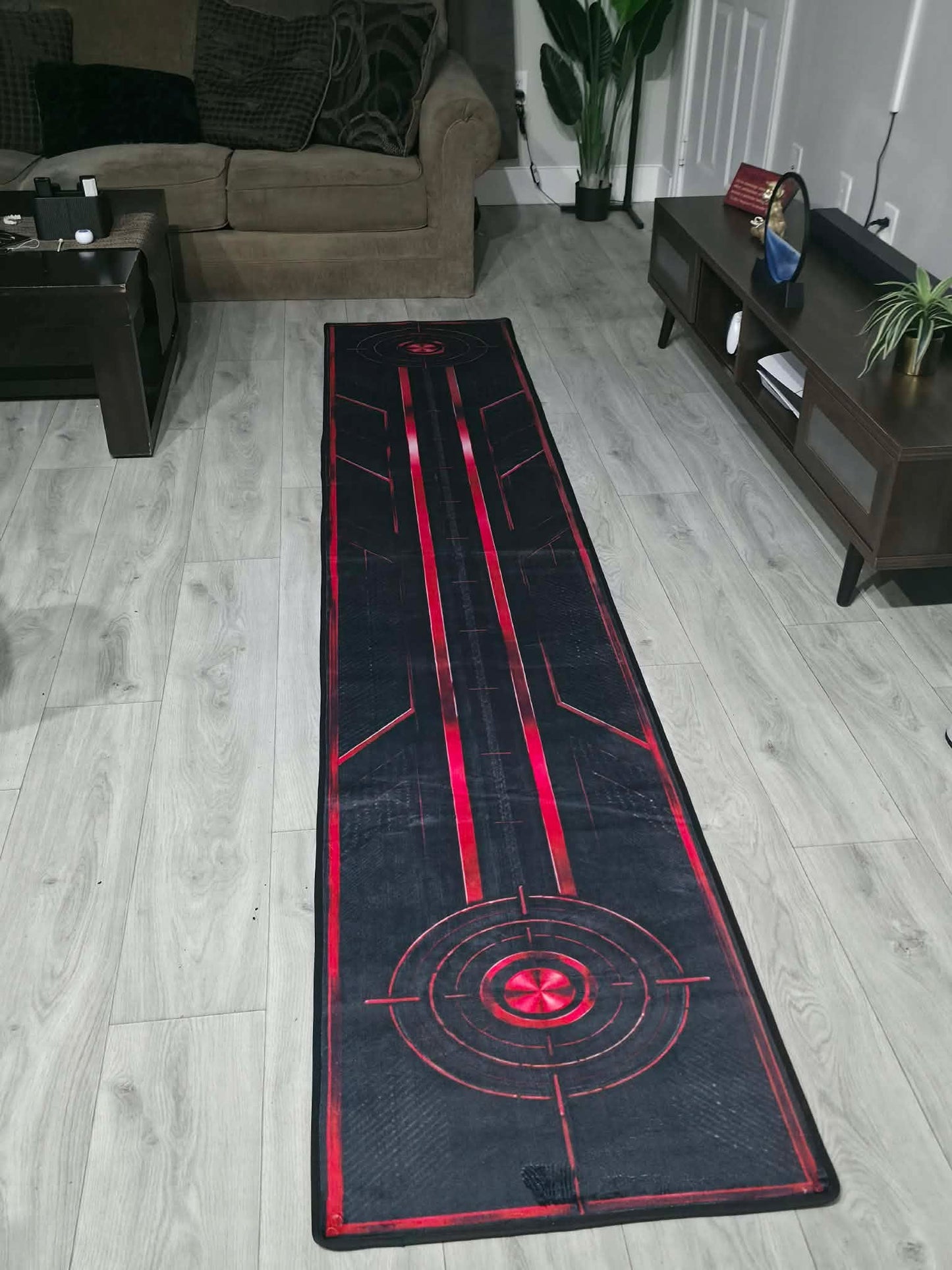 Bearcat Runner | Designer Putting Rug | Oryan Golf