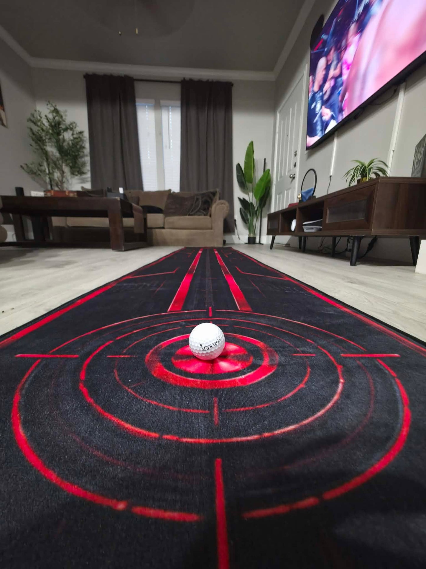 Bearcat Runner | Designer Putting Rug | Oryan Golf