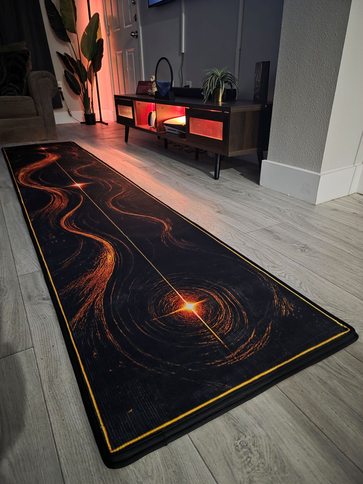 Oryan's Belt Runner | Designer Putting Rug | Oryan Golf